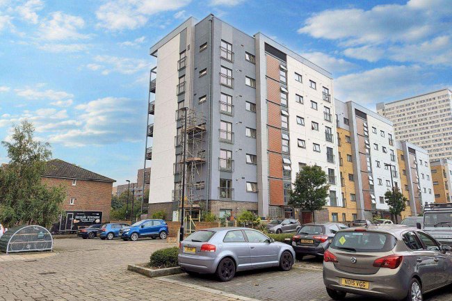 107 Millard Road, Deptford, London, SE8 3GB 6