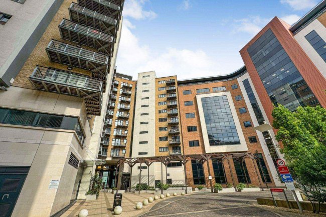 Apartment 315 The Bar, St. James Gate, 
Newcastle upon Tyne  NE1 4BA 9