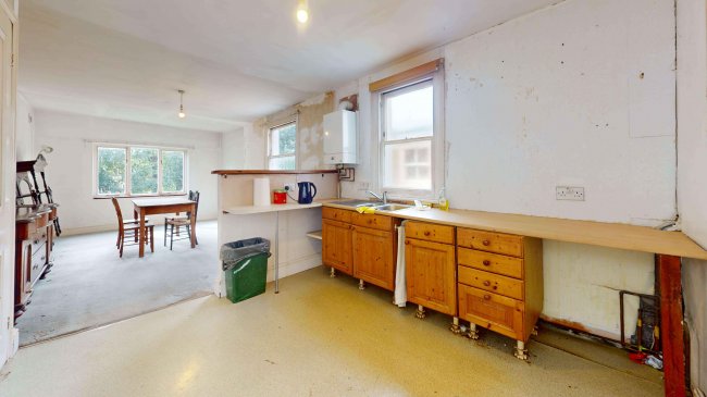 37 Bassein Park Road, Shepherds Bush, London, W12 9RW 10