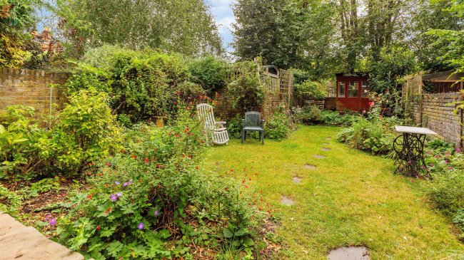 37 Bassein Park Road, Shepherds Bush, London, W12 9RW 10