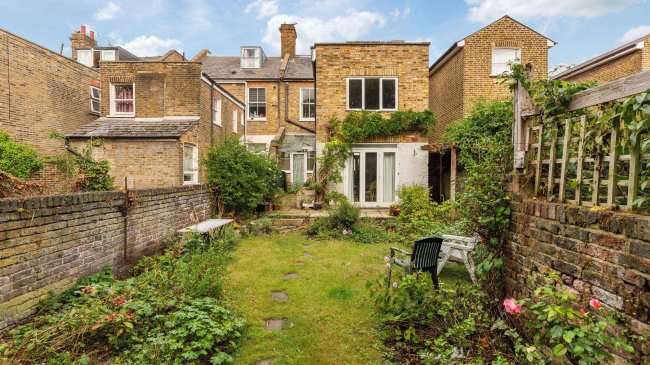 37 Bassein Park Road, Shepherds Bush, London, W12 9RW 10