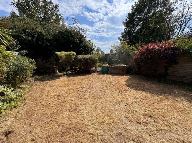 Middlemews, 58 High Road, Chigwell, Essex, IG7 6QB 7