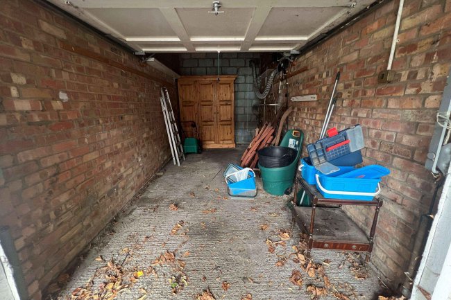 Middlemews, 58 High Road, Chigwell, Essex, IG7 6QB 7