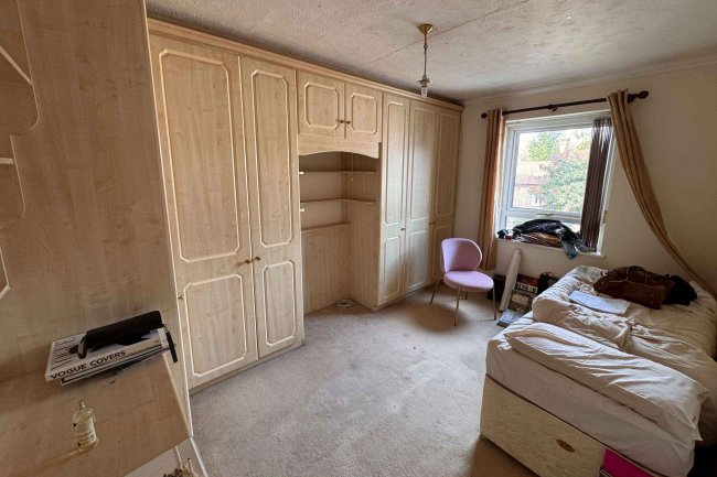 Middlemews, 58 High Road, Chigwell, Essex, IG7 6QB 7