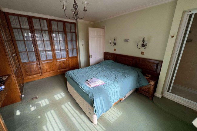 Middlemews, 58 High Road, Chigwell, Essex, IG7 6QB 7