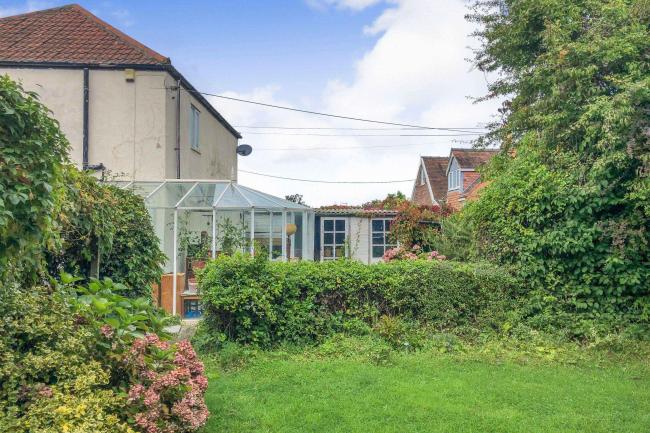 Gramaran Villa, Main Road, Woodford, Berkeley GL13 9JN 5