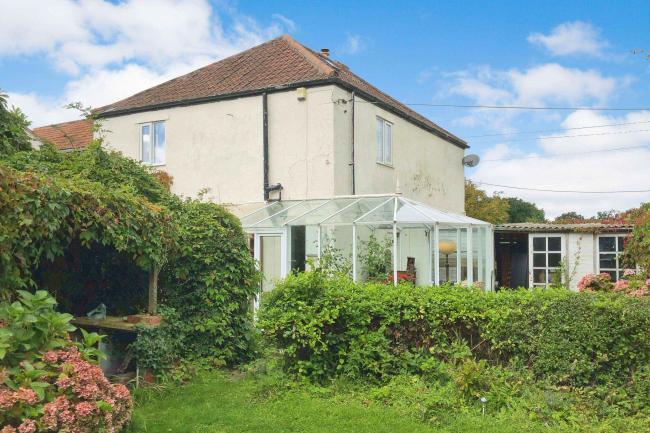 Gramaran Villa, Main Road, Woodford, Berkeley GL13 9JN 5