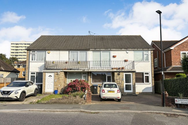 3 Garnault Road, Enfield, EN1 4TR 1