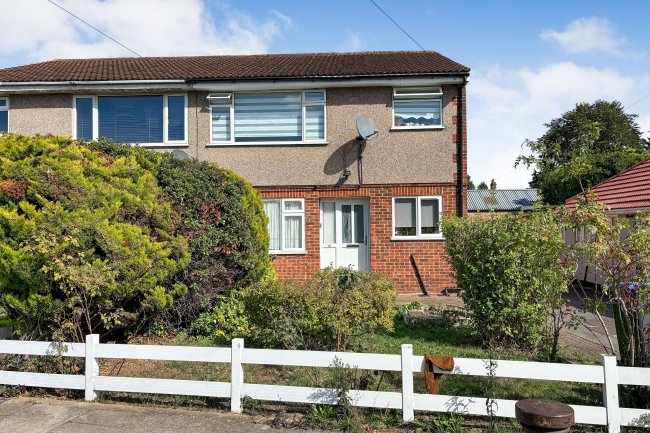 36 Russell Road, Enfield, EN1 4TW 5