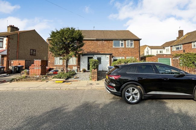 8 Garnault Road, (96-104 Russell Road and 2-8 Garnault Road), Enfield, EN1 4TR 10