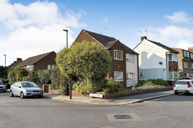 8 Garnault Road, (96-104 Russell Road and 2-8 Garnault Road), Enfield, EN1 4TR 10