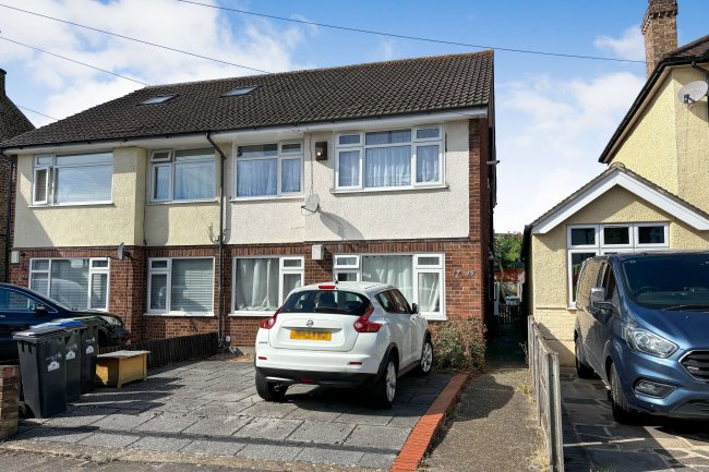 15-19a Garnett Court, Bridgenhall Road, Enfield, EN1 4AZ 6