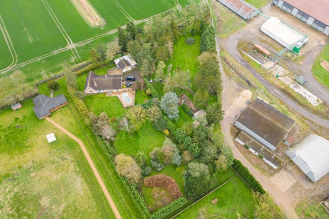 Knarr Farm Bungalow, Wisbech Road, Thorney, PE6 0TS 7