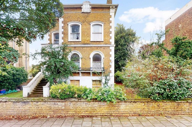 12 The Grove, Isleworth, TW7 4JZ 3