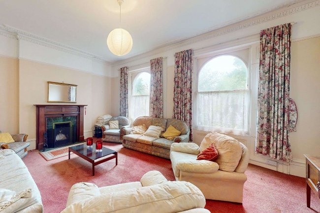 12 The Grove, Isleworth, TW7 4JZ 3