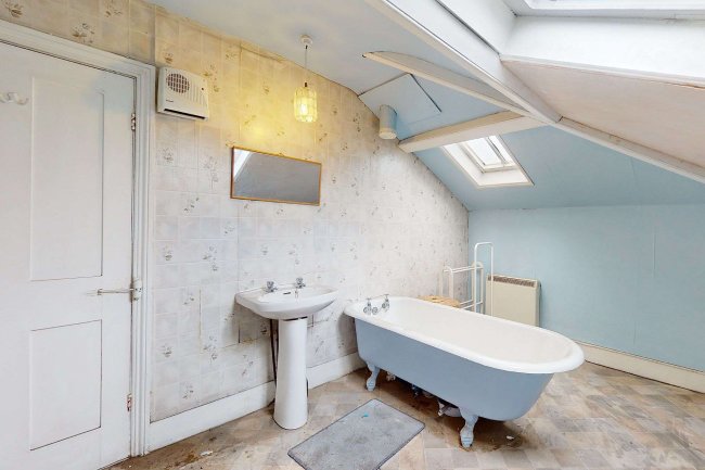 12 The Grove, Isleworth, TW7 4JZ 3