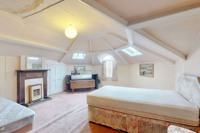 12 The Grove, Isleworth, TW7 4JZ 3