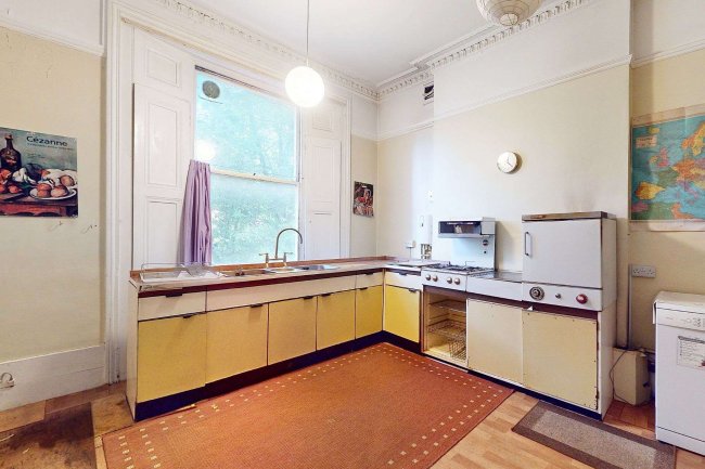 12 The Grove, Isleworth, TW7 4JZ 3