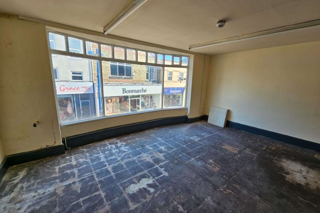 52 High Street, Redcar, TS10 3DR 34