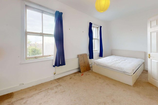 6 Tonsley Hill, London SW18 1BB 5