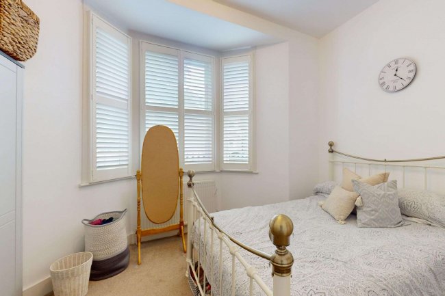 6 Tonsley Hill, London SW18 1BB 5