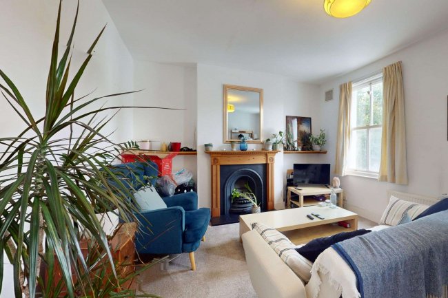 6 Tonsley Hill, London SW18 1BB 5