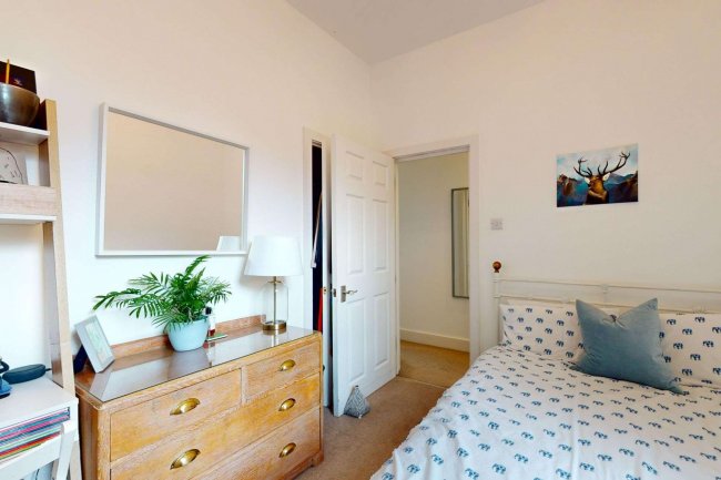 6 Tonsley Hill, London SW18 1BB 5