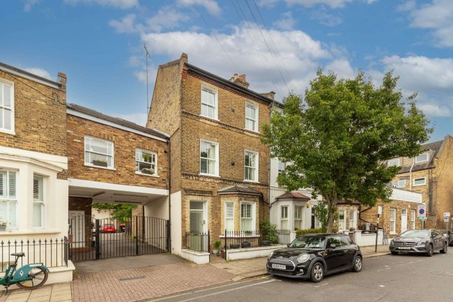 6 Tonsley Hill, London SW18 1BB 5