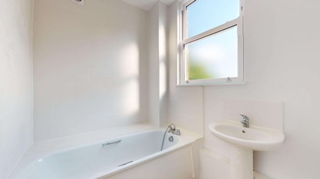 Flat B, 1 Wyndham Crescent, Tufnell Park, London, N19 5QJ 8