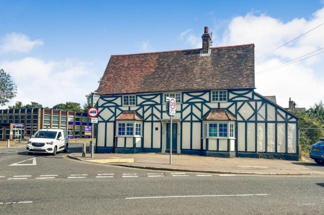 The Former Red Lion Public House, 1 London Road, Biggleswade SG18 8ED 10