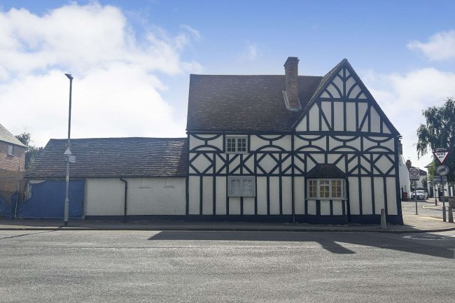 The Former Red Lion Public House, 1 London Road, Biggleswade SG18 8ED 10