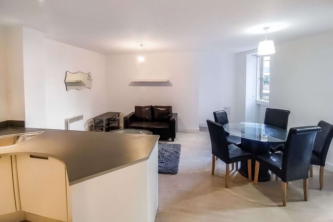 Apartment 74, 41 Essex Street, Birmingham B5 4TT 3