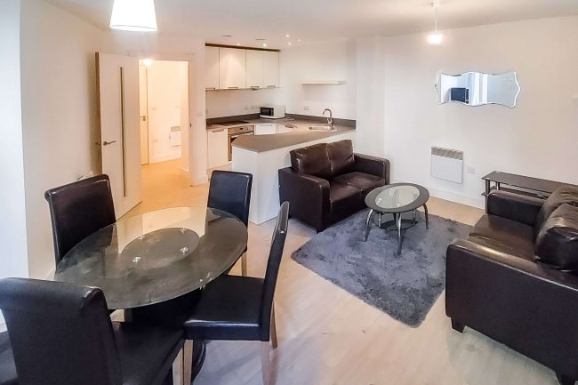 Apartment 74, 41 Essex Street, Birmingham B5 4TT 3