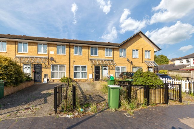 135 Winsor Terrace, East Ham, London, E6 6LB 1