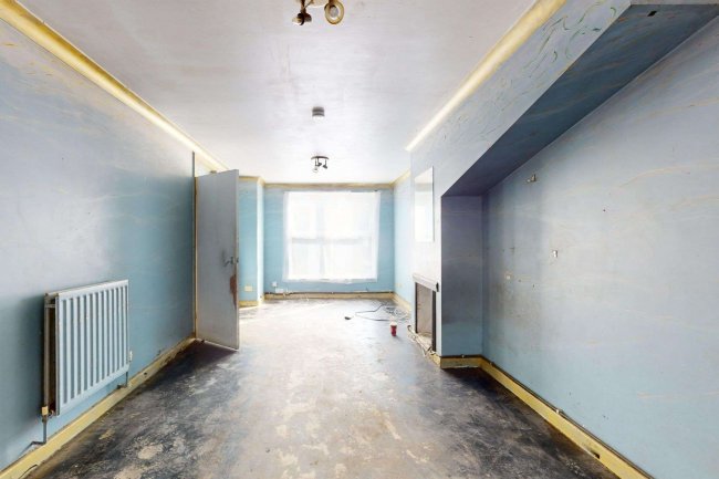 135 Winsor Terrace, East Ham, London, E6 6LB 1