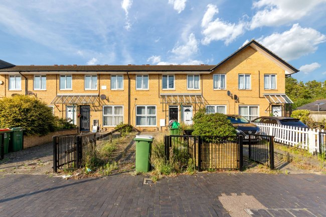 135 Winsor Terrace, East Ham, London, E6 6LB 1