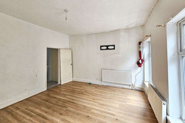 70 Bosworth Street, Manchester, M11 3AW 9