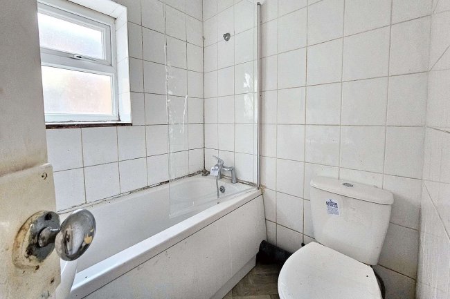 70 Bosworth Street, Manchester, M11 3AW 9