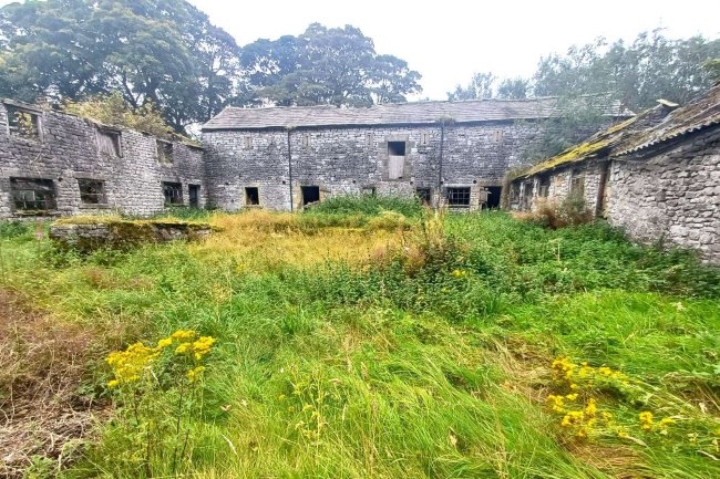 Needham Grange Farm, Earl Sterndale, Buxton, SK17 0DD 3