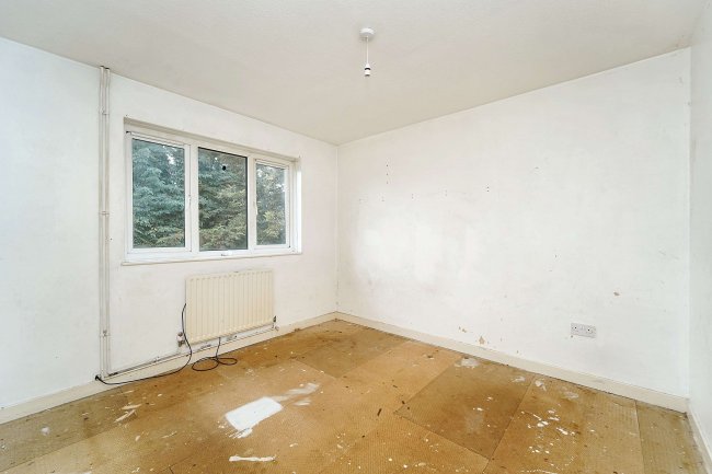 25 Blinco Lane, George Green, Slough, Buckinghamshire, SL3 6RG 4