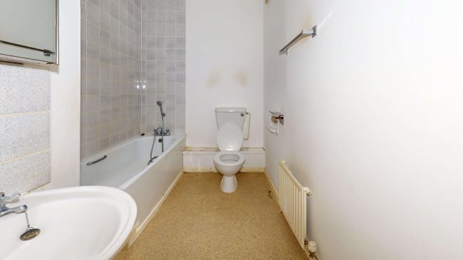 137 Alpha Grove, Poplar, London, E14 8PQ 8