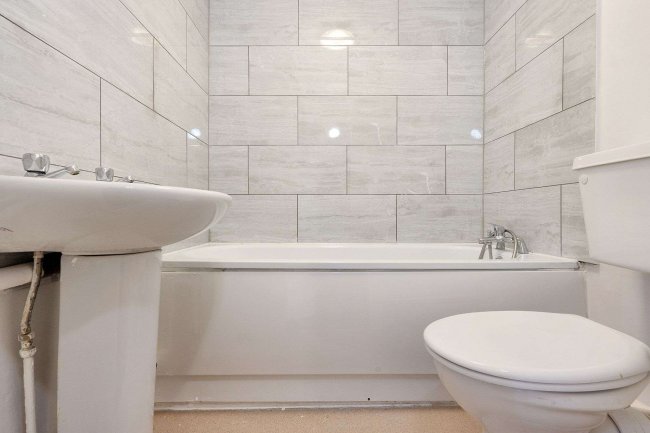 95c Cambridge Gardens, London, W10 6JE 10