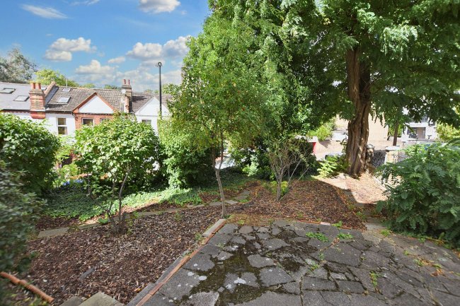 Warren Lodge, 2 Halesworth Road, Lewisham, London SE13 7TN 3