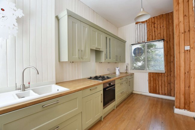 Warren Lodge, 2 Halesworth Road, Lewisham, London SE13 7TN 3