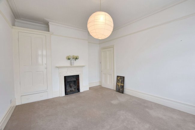 Warren Lodge, 2 Halesworth Road, Lewisham, London SE13 7TN 3