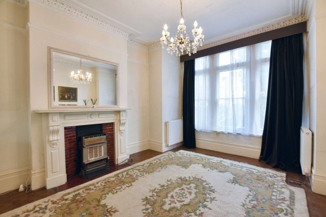 Warren Lodge, 2 Halesworth Road, Lewisham, London SE13 7TN 3