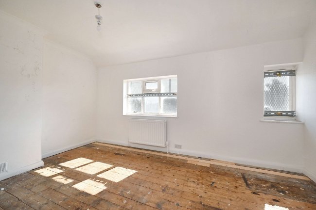 48 Orchardville, Burnham, Slough, SL1 7BD 10