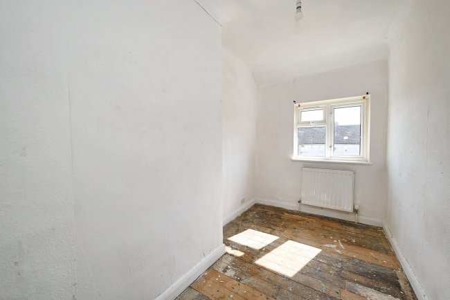 48 Orchardville, Burnham, Slough, SL1 7BD 10