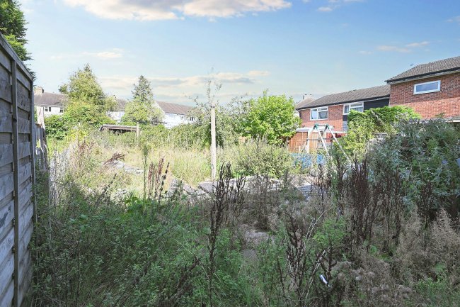 48 Orchardville, Burnham, Slough, SL1 7BD 10