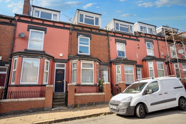 13 Cross Green Crescent, Leeds, West Yorkshire, LS9 0DD 10